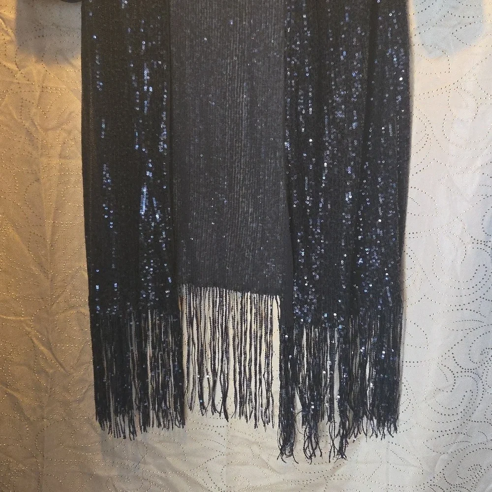 RONNI NICOLE Studio Black Sequin Cape( NEW No Tag) Sz L. - Picture 2 of 8
